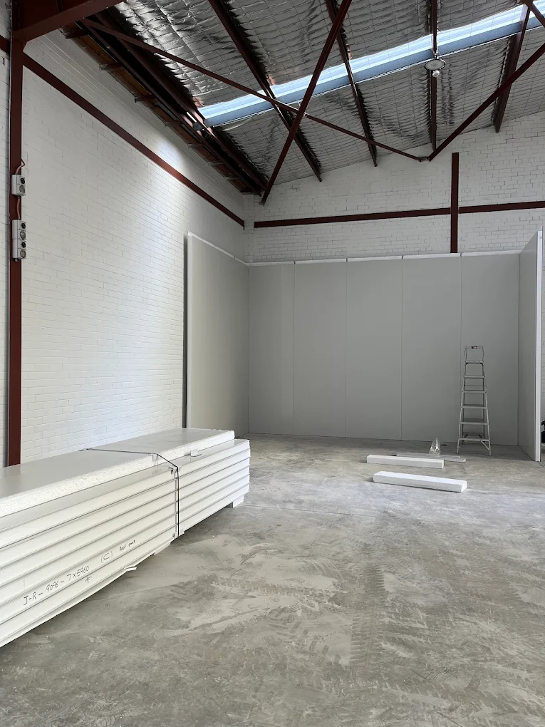 Commercial cool room panel installation by JAE